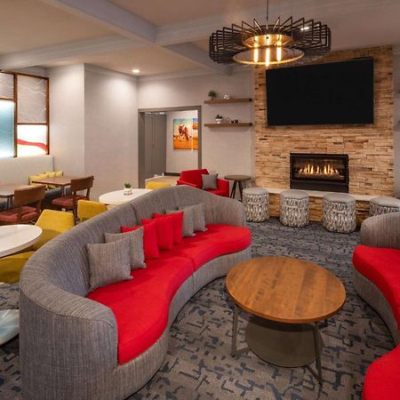 Hampton Inn Пуллман Екстер'єр фото
